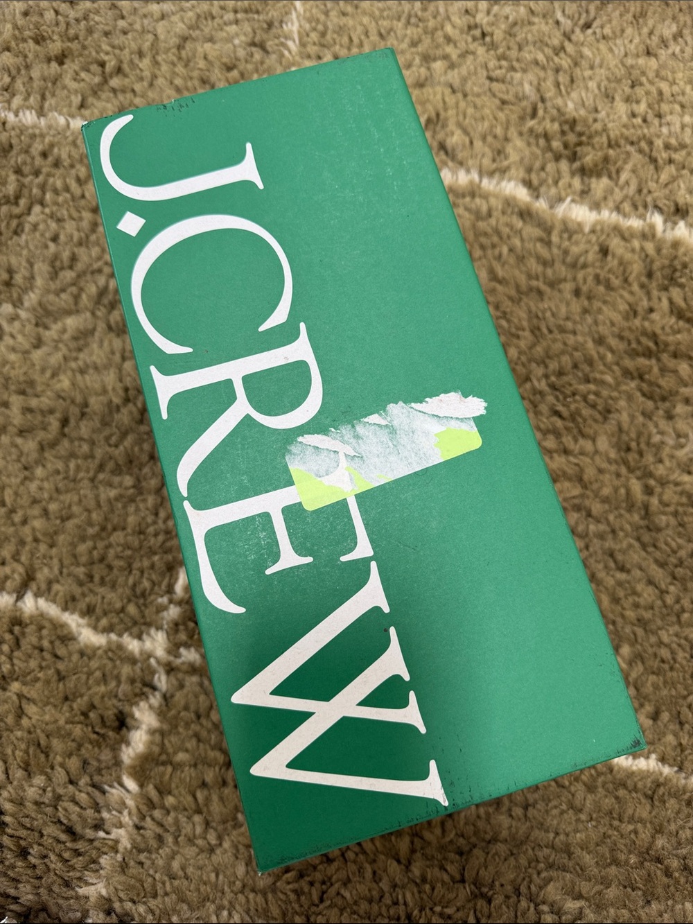 Box with J.Crew label - Picture 3 of 8